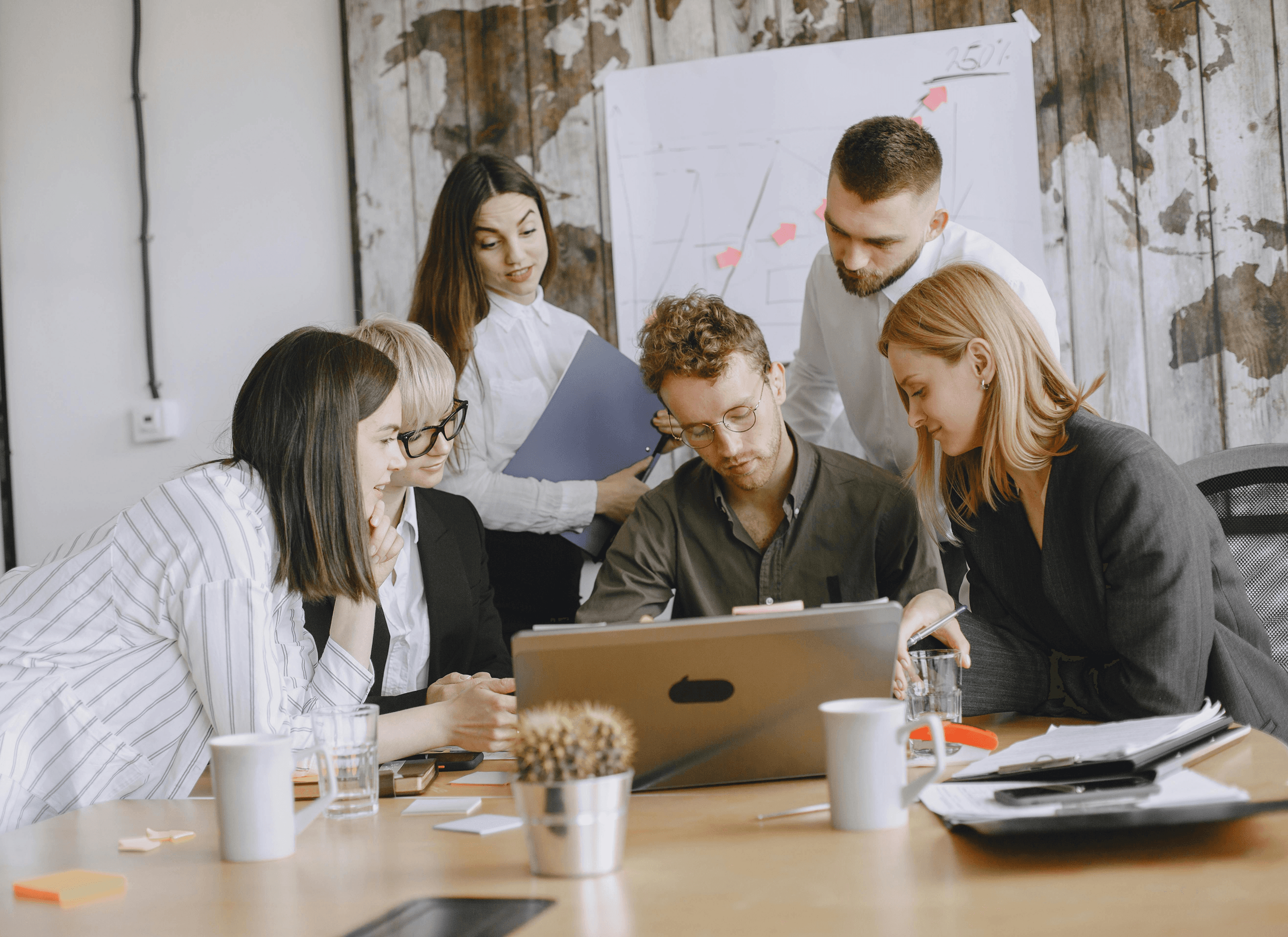 Équipe de managers collaborant
