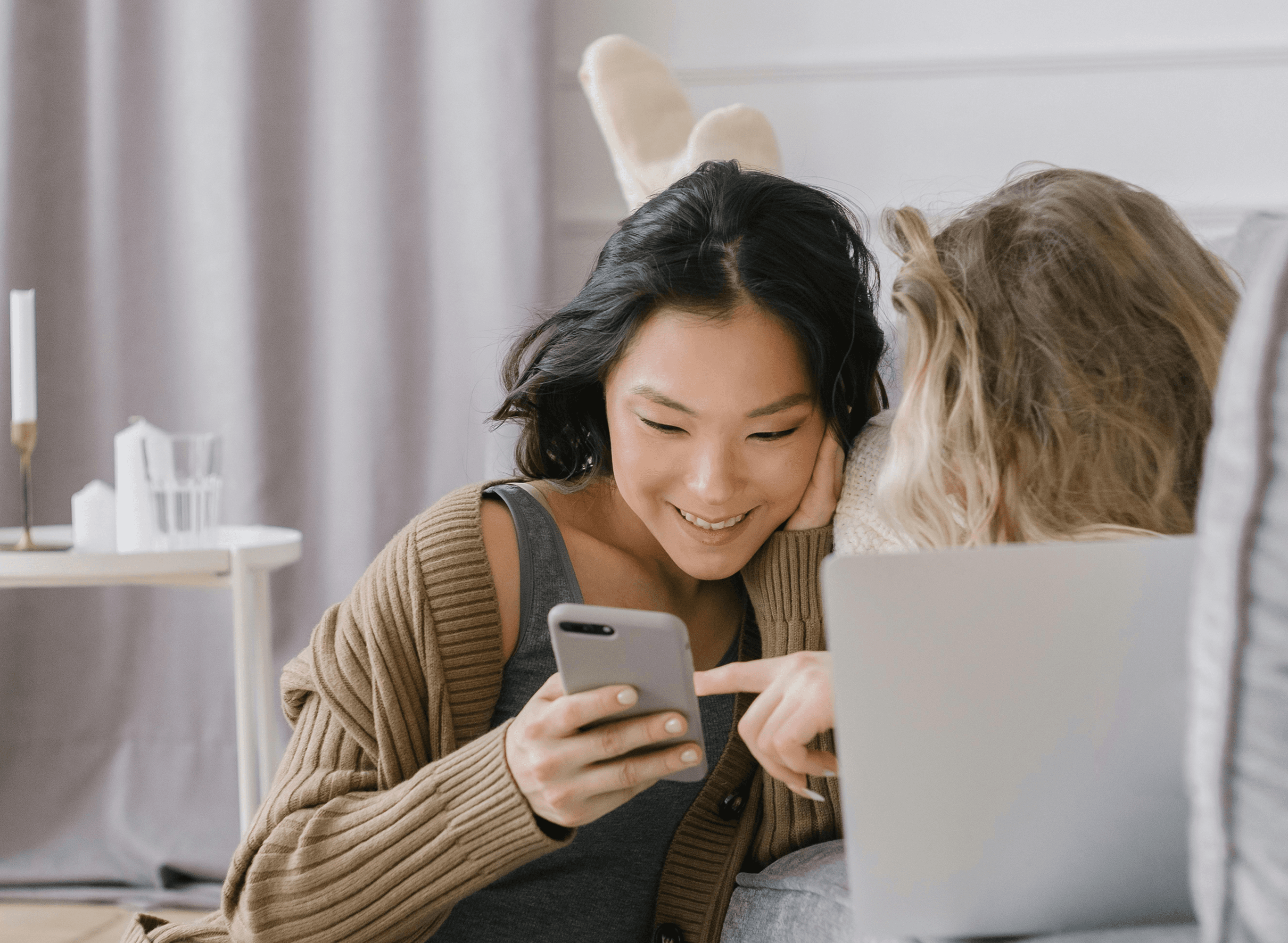 Étudiant utilisant l'application
